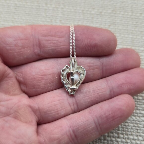 20+2 Inch Sterling Silver Locked Pearl With CZ Accents Heart Necklace A4896 - Picture 6 of 9